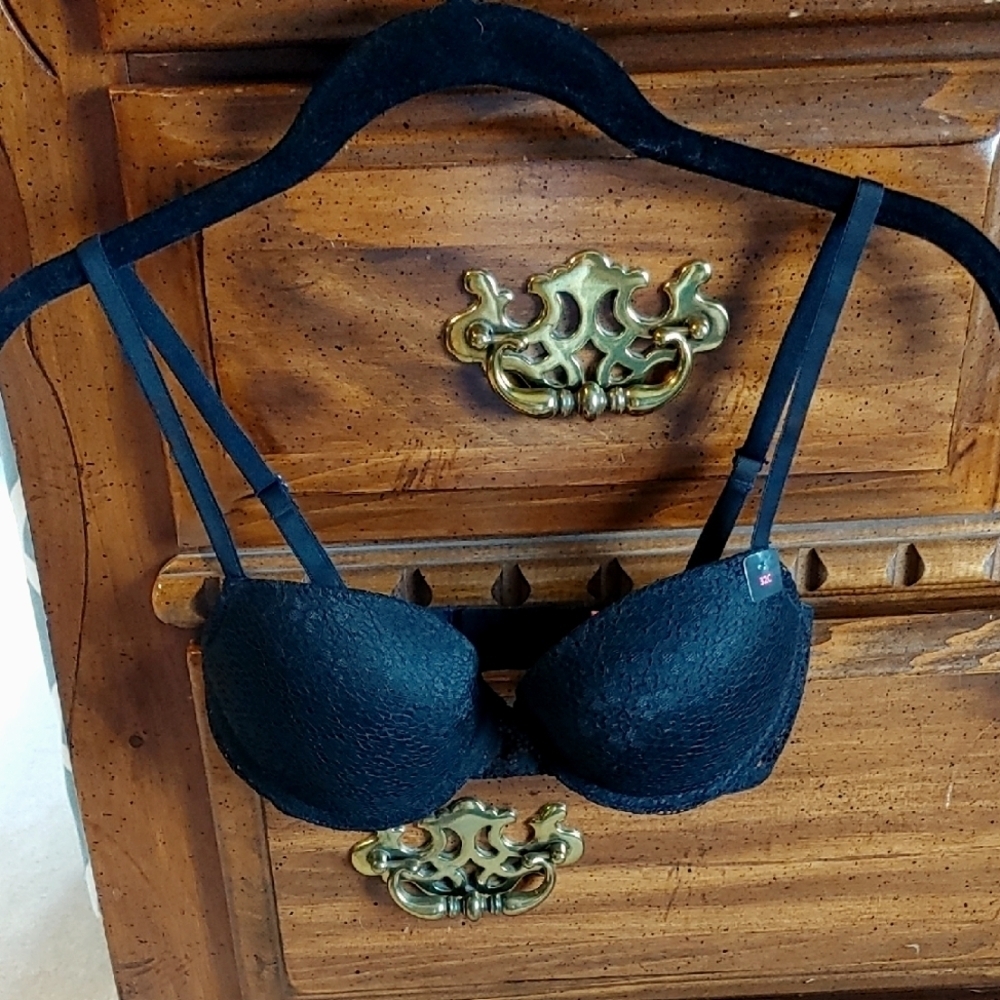 NWT LaSenza Black Lace Remix Lightly Lined Demi Bra 32C